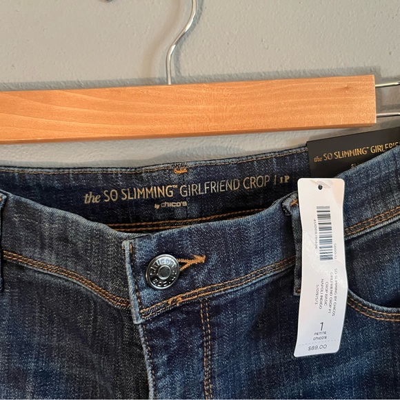 NWT Chicos “the so slimming girlfriend crop” 1P (8 p) - Picture 6 of 8